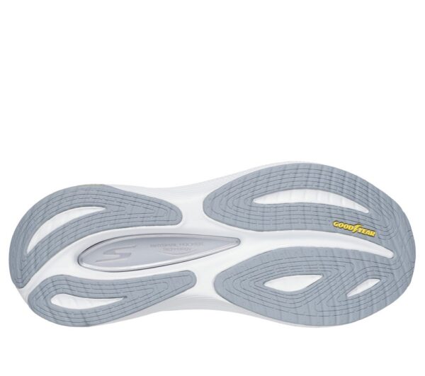 Skechers Max Cushioning Propulsion